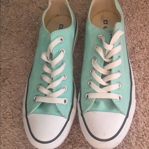 Mint converse